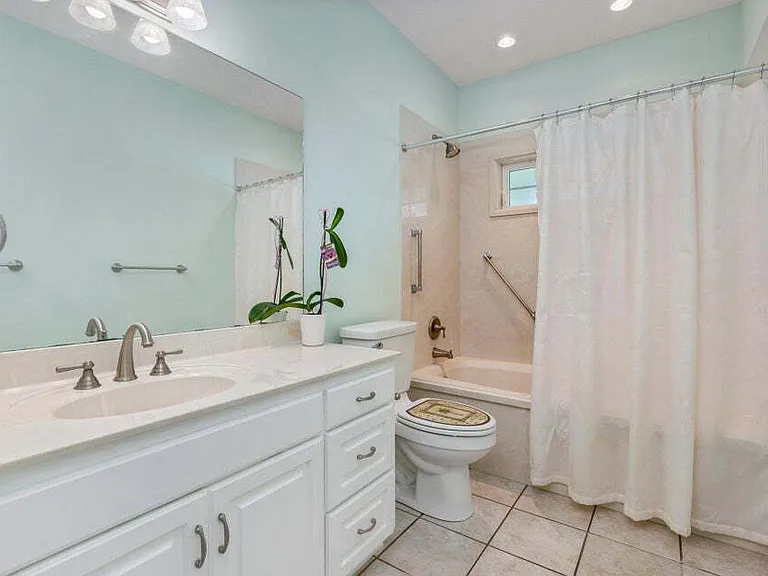 322 Crescent Dr — Photo 16