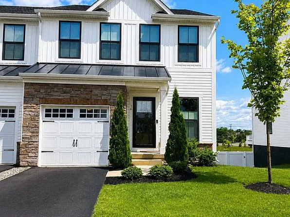 34 Sage Way, Mount Laurel, NJ 08054