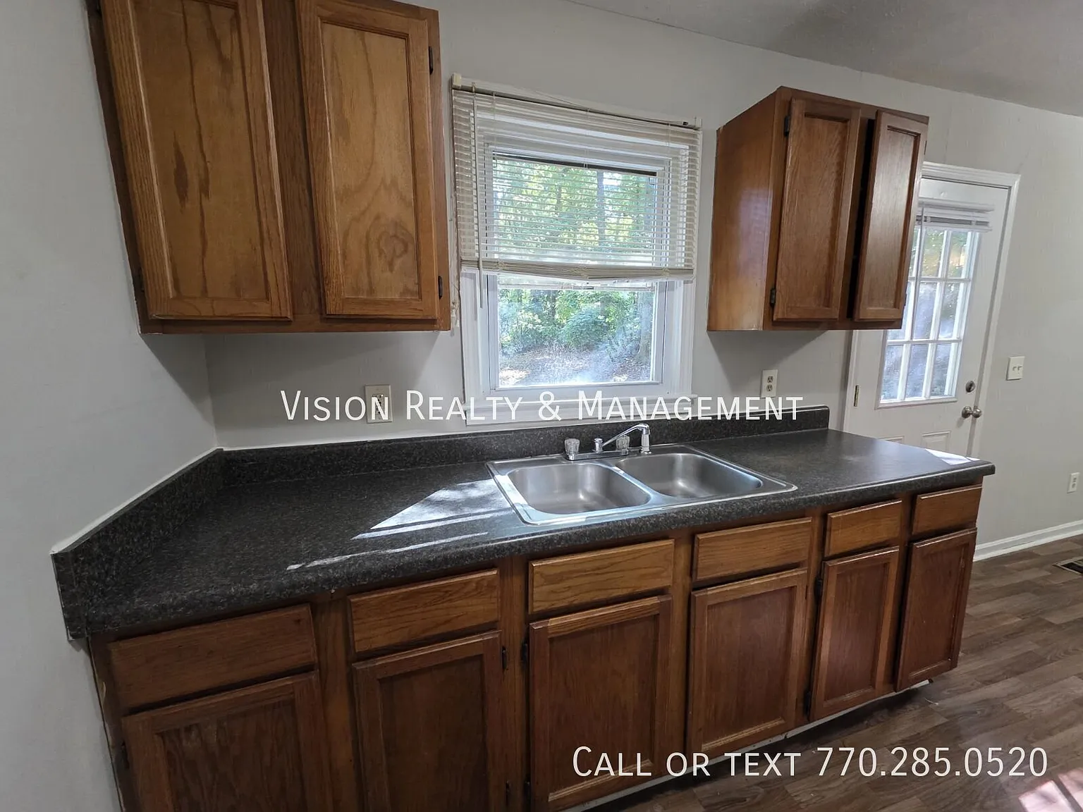 Private 3 BR 2 BA -Central Schools — Photo 2