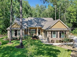 6 Nandina Ct, Bluffton, SC 29910