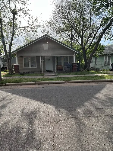 406 N Center Ave Photo 1