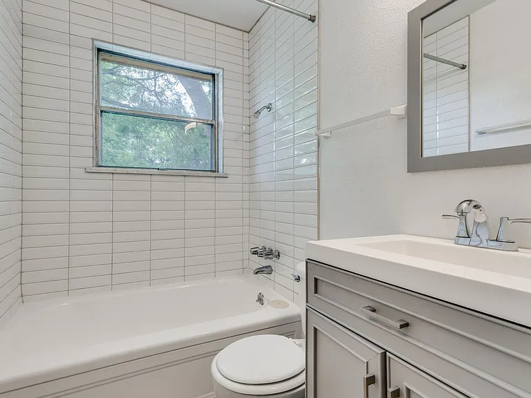 3632 Demaret Dr — Photo 8