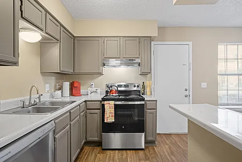 Diamond Crest Townhomes Photo 1
