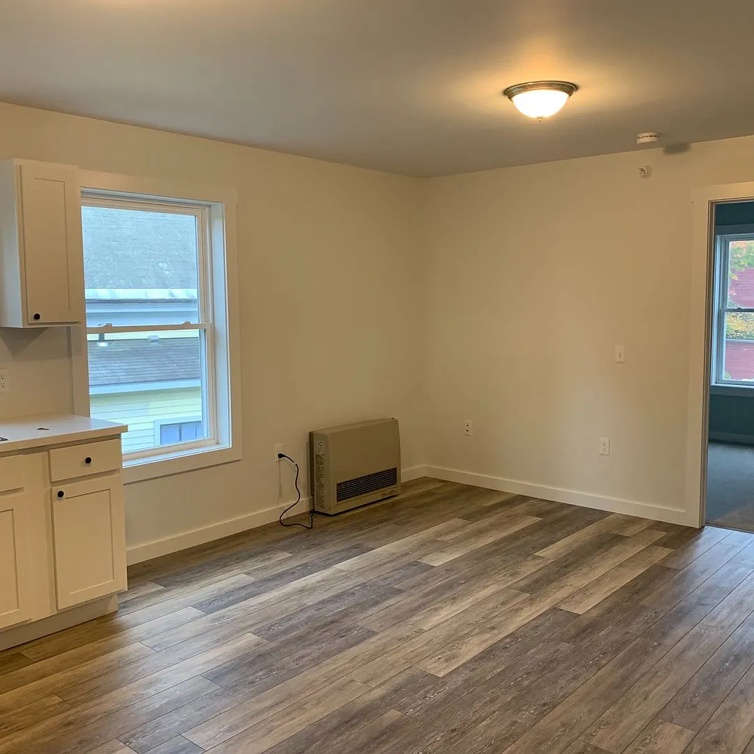 66 Upper Main Street — Photo 2
