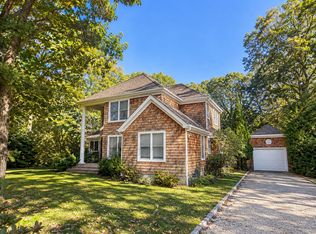 22 Woodruff Ln, Bridgehampton, NY 11932