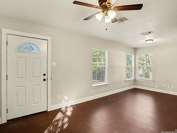 4th image of 446 Glendale Ave