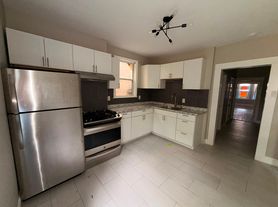 212 Bidwell Ave, Jersey City, NJ
