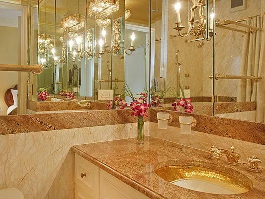 Sold by Sotheby's International Realty | media 11