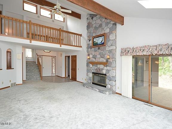 3rd image of 831 S Gull Lake Dr