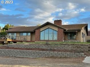 33948 River View Dr, Hermiston, OR 97838