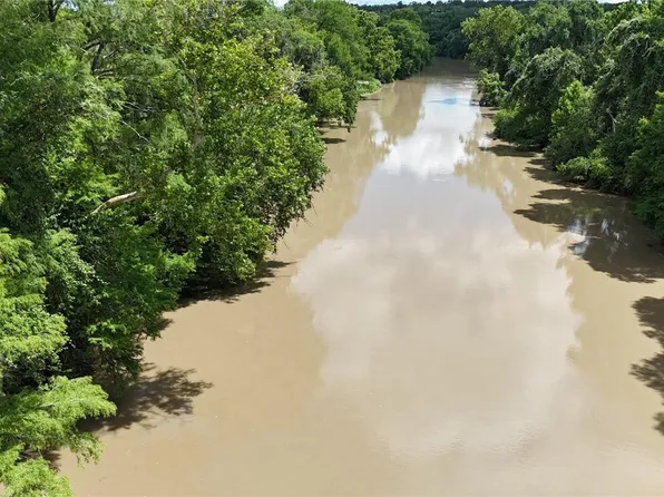 340 Cypress Valley Rd, Cuero, TX 77954