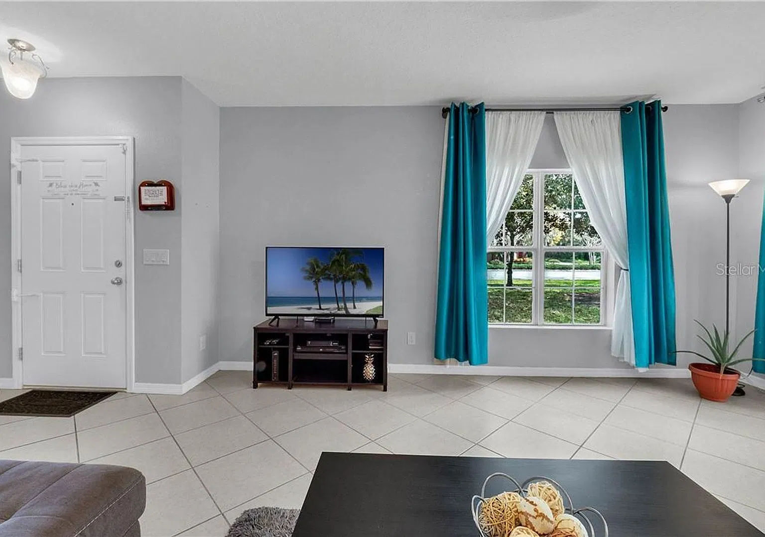 3 Bedroom 3 Bath Kissimmee Emerald Lake Townhome with 2 Master Suites and Stainless Appliances! — Photo 3