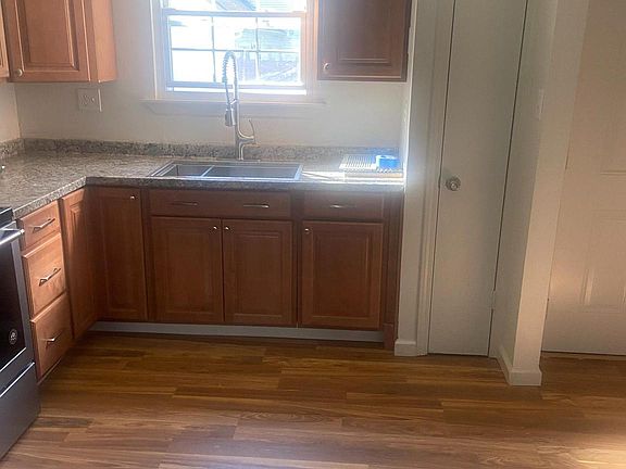 3rd image of 1314 Bartley Pl