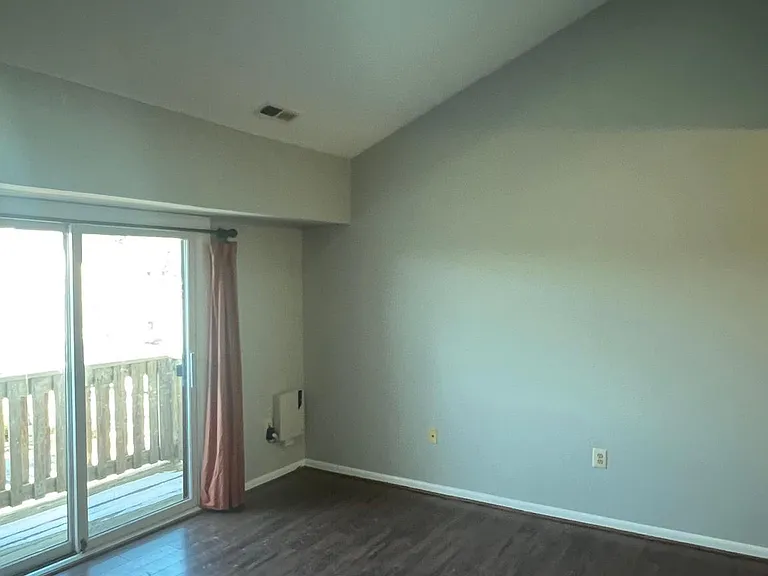 1315 Ravens Crest Dr — Photo 3