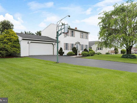 2nd image of 3 Roger Ave