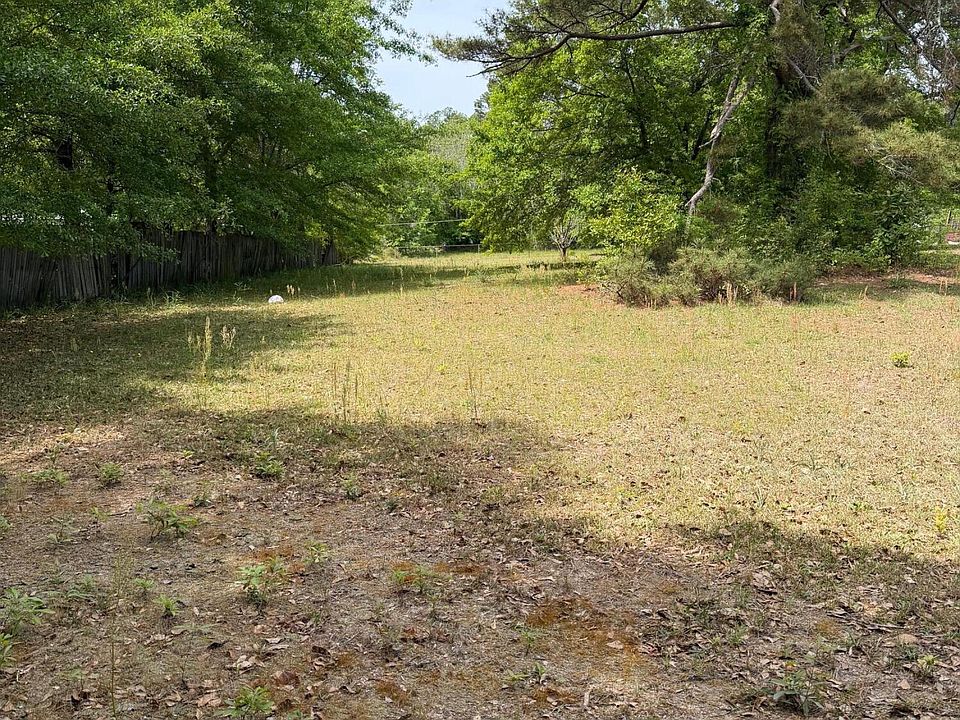 2nd image of 3512 Davis Drive