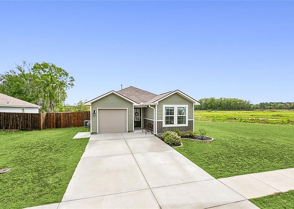 33368 Hyacinth St, Walker, LA 70785 Zillow
