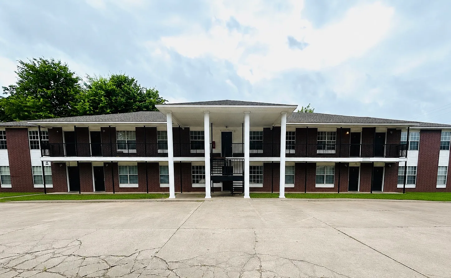 201 South Ash - 8 — Photo 1