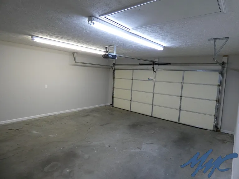 8001 Minehead Dr — Photo 25