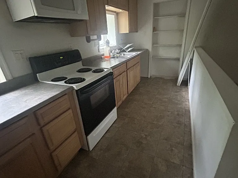 411 Old Dam Rd — Photo 4