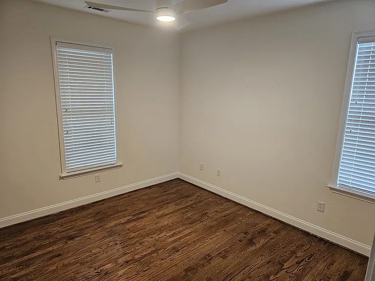 212 Medford Dr — Photo 16