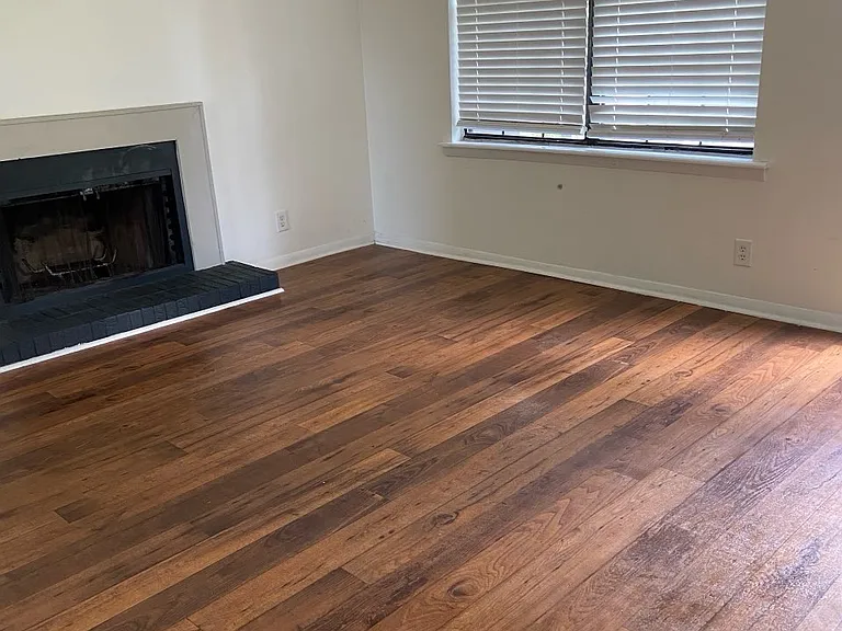 200 E Palestine Ave — Photo 4