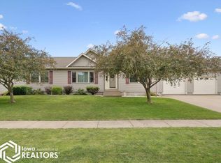307 W Walnut St, Danville, IA 52623