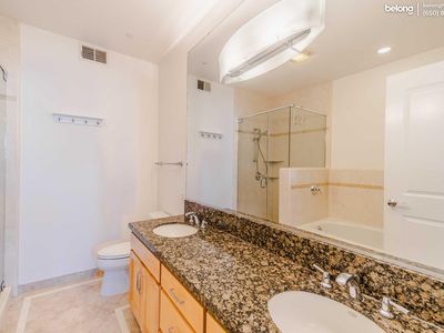 18 Colonial Way APT 8 - Image 4