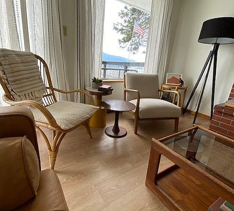 Living Area : Mail Floor