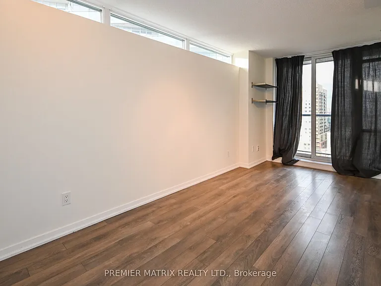 20 Joe Shuster Way #1302 — Photo 16