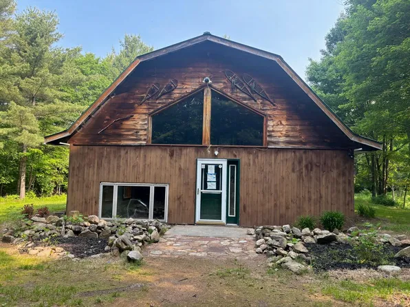 448 Green St, Au Sable Forks, NY 12912