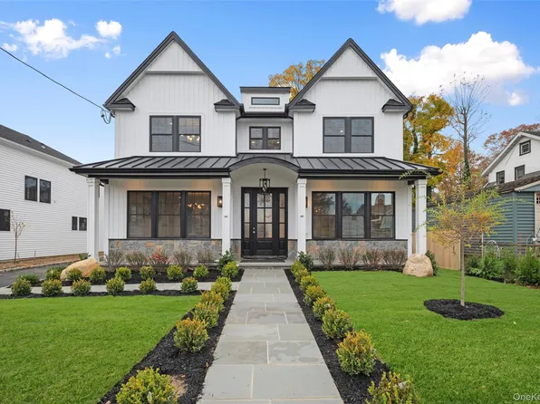 22 Franklin Avenue, Port Washington, NY 11050