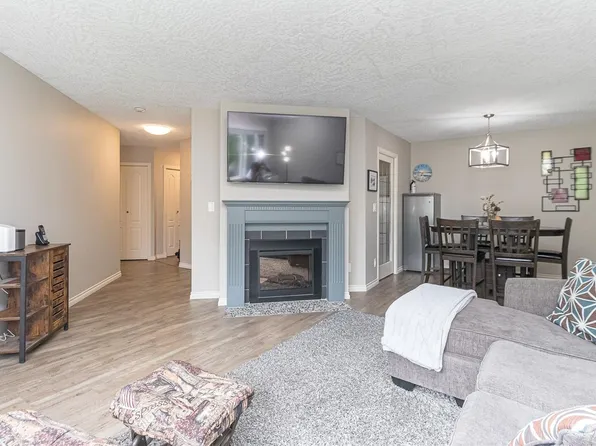 3931 Shelbourne St #204, Saanich, BC V8P 4H9