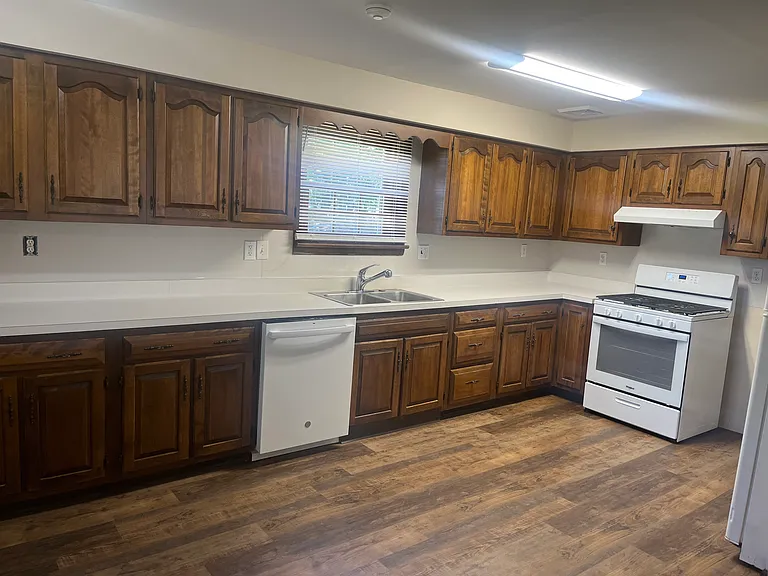6558 Mill Rd — Photo 17