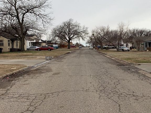 4th image of 1012 SW 32nd St