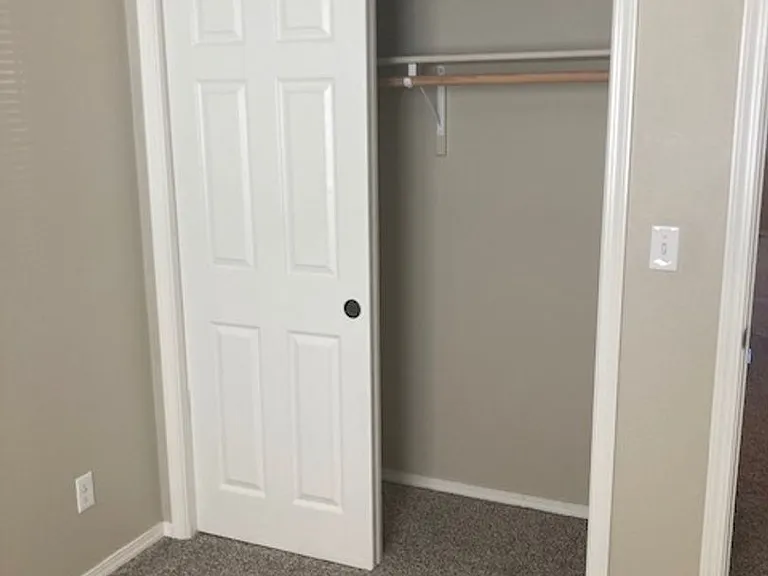 1406 N Fry Ln — Photo 11