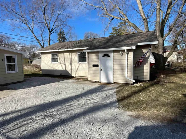 1624 Howard St, Port Huron, MI 48060