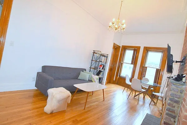 Rented by Manhattan Spaces | media 4