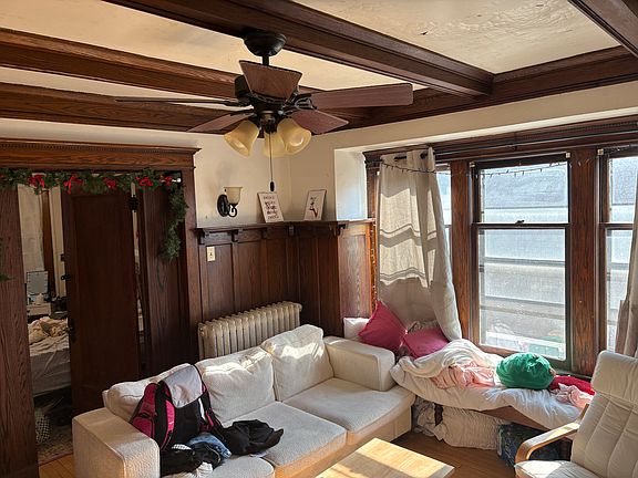 Large windows offer lots of sun.