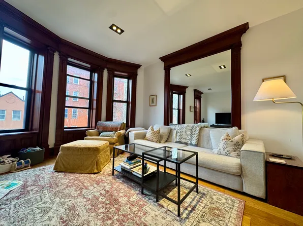378 Grand Ave APT 3, Brooklyn, NY 11238