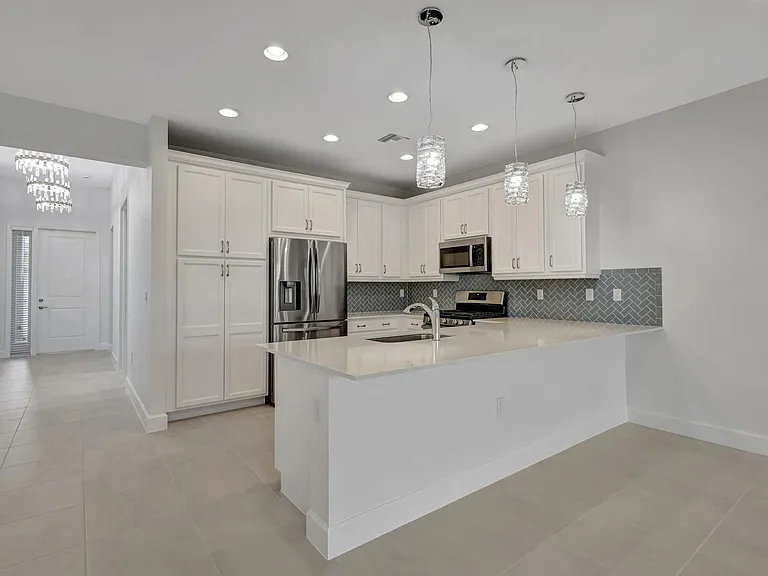 12557 SW Rain River Dr — Photo 6