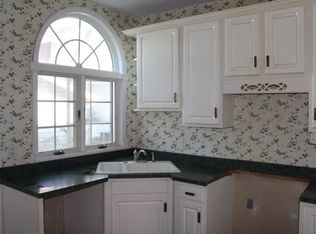 117 S 26th St, Mattoon, IL 61938