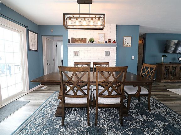 4th image of 28 Elmwood Dr