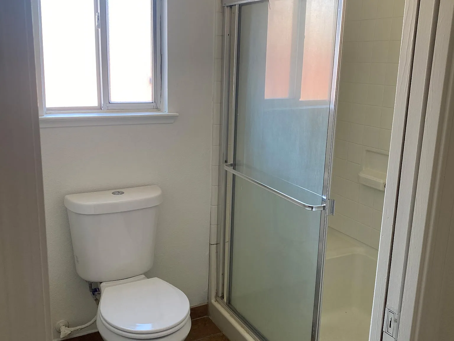 4 bed, 1700 sqft, $2,400 — Photo 2