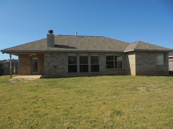 3rd image of 19591 Running West Dr