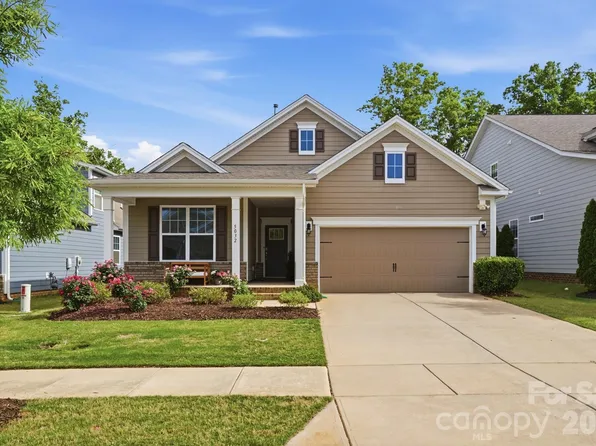 5032 Lydney Cir, Waxhaw, NC 28173