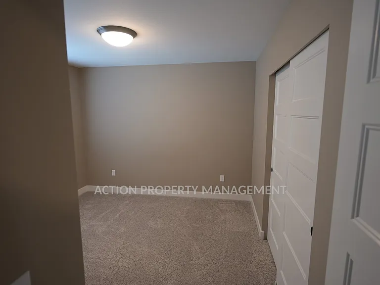 41 Victoria View St — Photo 21