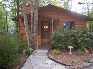 25 Poke Rd, Newland, NC 28657