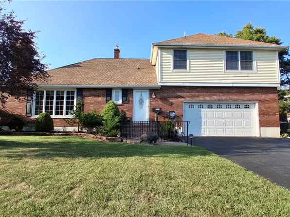 1552 E Park Rd, Grand Island, NY 14072