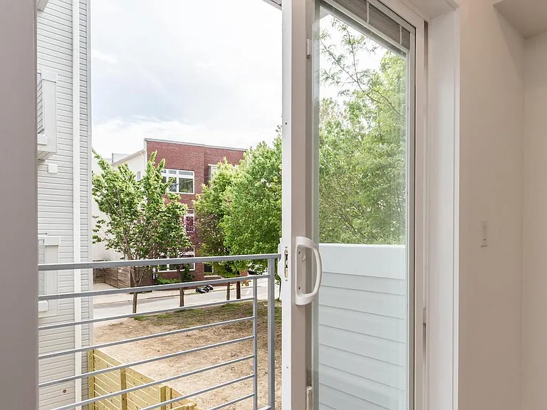 2132 Berges St #1 — Photo 21